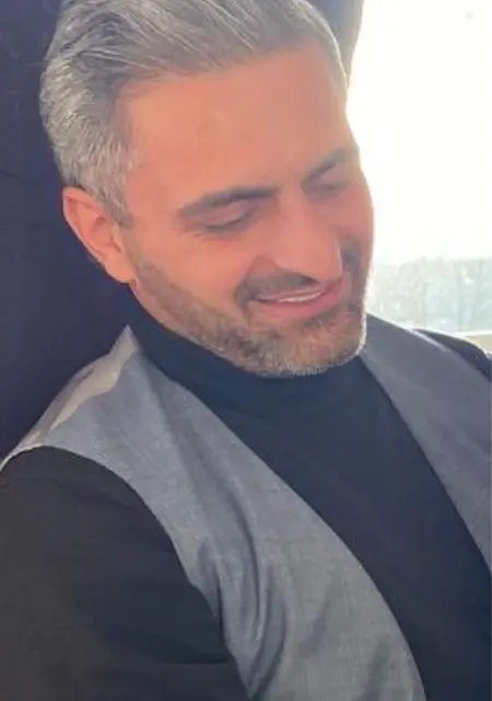 Я Mustafa, 43, знакомлюсь для открытые отношения в Пассау