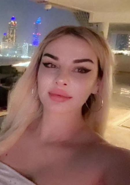 Galina из Ареццо, мне 31, познакомлюсь для дружбы