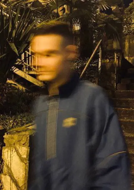 Кирилл из Лос-анджелеса, ищу на сайте знакомства без обязательств