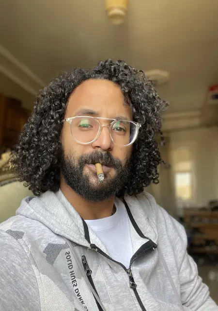 Я Dido, 33, из Каира, ищу знакомство для приятного времяпровождения