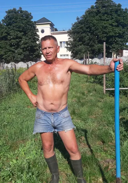 Сергей из Минска, мне 58, познакомлюсь на одну ночь