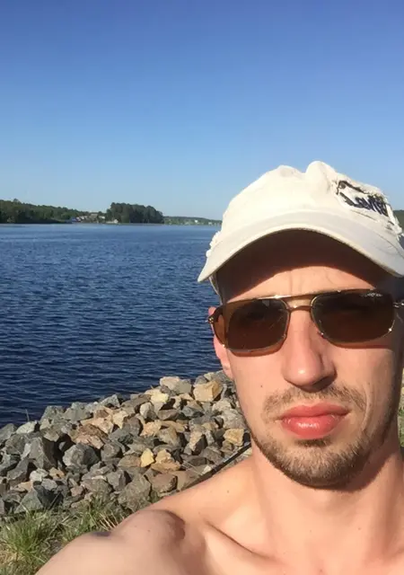 Сергей из Новолукомля, ищу на сайте вирта