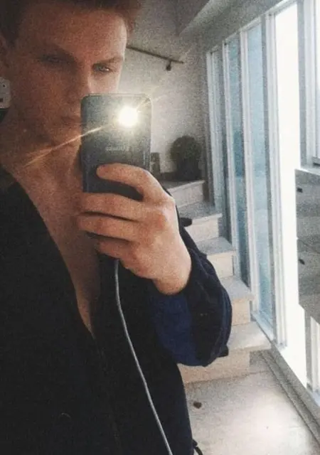 Я Антон, 19, знакомлюсь в Берлине