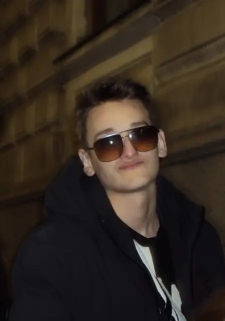 Влад з Чернівців, шукаю на сайті знайомства без зобов'язань