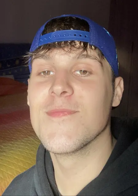 Я Davide Maranovic, 21, из Виченца, ищу знакомство для дружбы