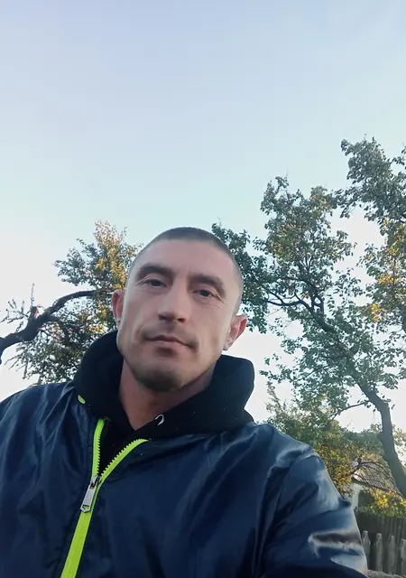 Я Евгений, 37 років, знайомлюсь для приємного проведення часу у Добропілля
