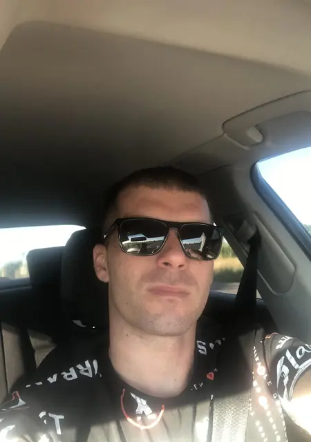 Давід из Луцка, мне 35, познакомлюсь для приятного времяпровождения