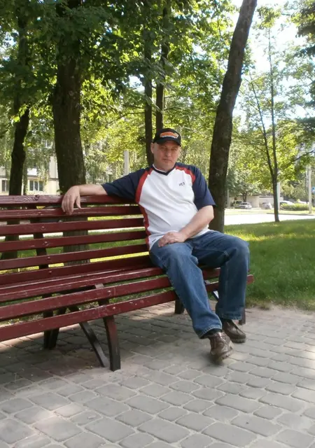 Александр з Харкова, шукаю на сайті знайомства на одну ніч