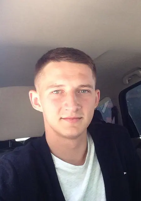 Владислав из Киева, мне 27, познакомлюсь для общения