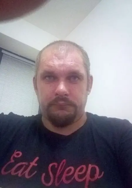 Я Vlastimil Kubik, 43, знакомлюсь без обязательств в Праге