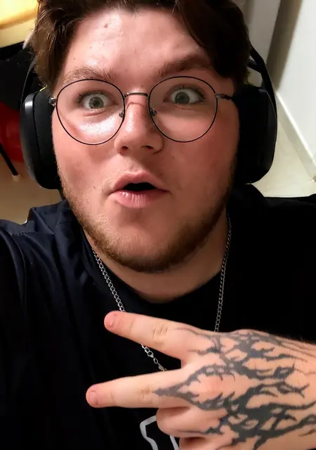 Я Даник, 18, из Иерусалима, ищу знакомства без обязательств