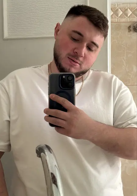 Artem из Бат-Ям, ищу на сайте знакомства на одну ночь