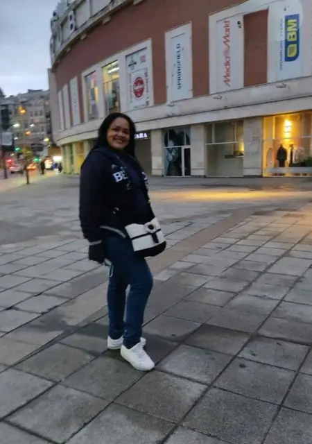 Soy Duneyis, 43 años de Madrid, busco conocer gente