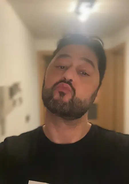 Jose из Лалин, ищу на сайте знакомства на одну ночь