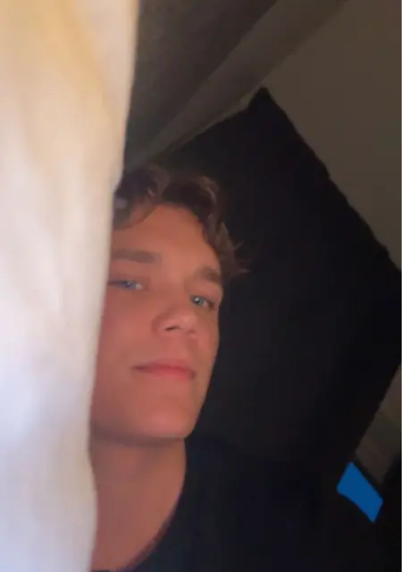 Lucas из Тумба, ищу на сайте знакомства на одну ночь