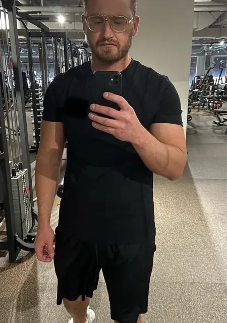 Я Евгений, 30, знакомлюсь для постоянных отношений в Варшаве