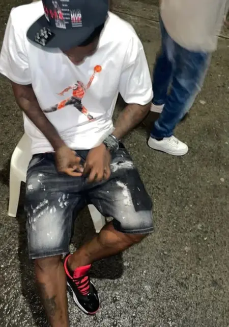 Soy Jhon, 26 años, conociéndome para relación abierta en Salamanca