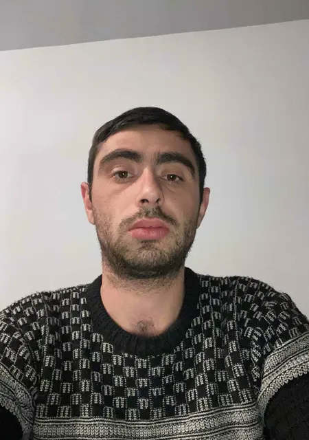 Я Jora, 27, знакомлюсь для открытые отношения в Ереване