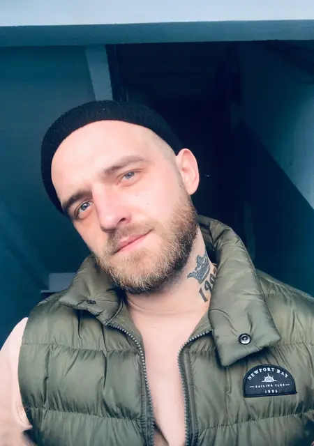 Zheka з Рівного, шукаю на сайті знайомства без зобов'язань