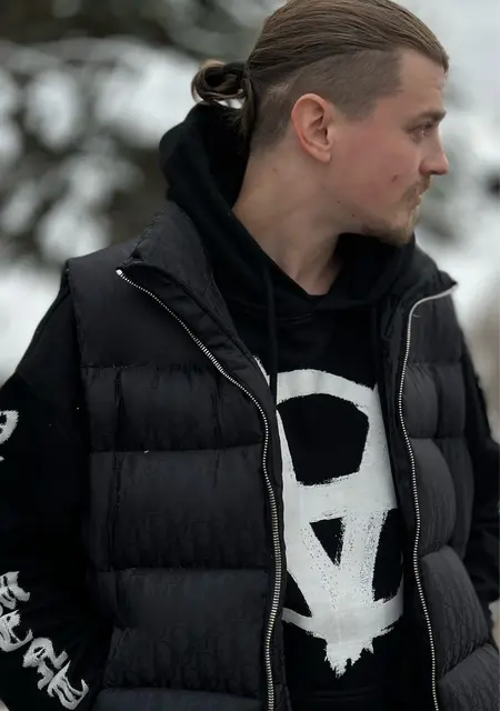 Я Евгений, 29, из Парижа, ищу знакомства на одну ночь