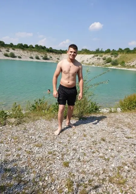 Ervinke из Берлина, мне 23, познакомлюсь