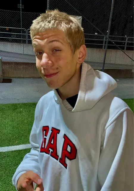 Charles из Стокгольма, ищу на сайте знакомства без обязательств