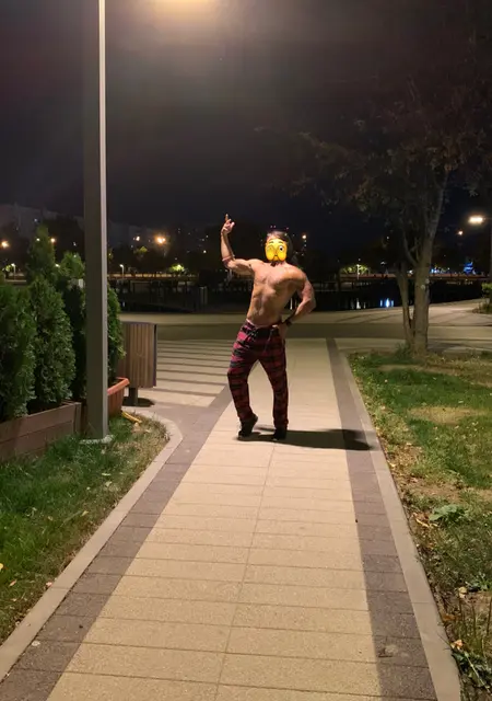 Я Виктор, 28, из Амстердама, ищу знакомство для приятного времяпровождения