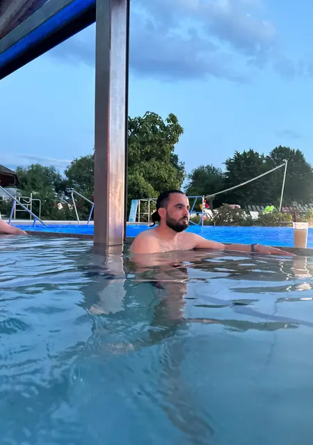 Я Aamir, 30, знакомлюсь для открытые отношения в Мюнхене