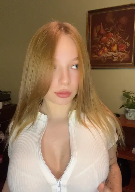 Я Цукерочка, 20, знакомлюсь для вирта в Варшаве