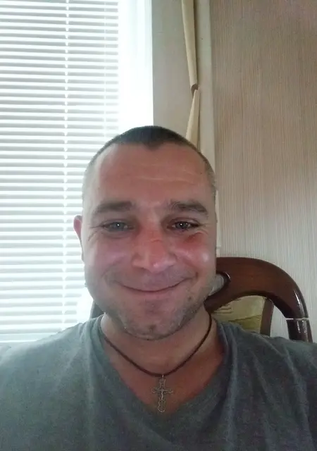 Я Віктор, 32, знакомлюсь без обязательств в Херсоне