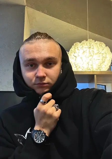 Я Руслан, 19, из Брюсселя, ищу знакомство для дружбы