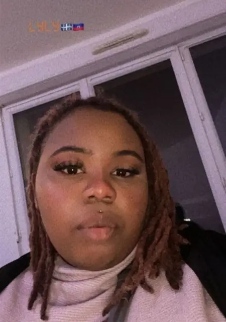 Lyly из Парижа, мне 21, познакомлюсь