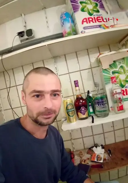 Я Simionica, 41, из Бухареста, ищу знакомство