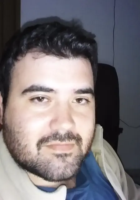 Я Andres, 39, из Гранады, ищу знакомства без обязательств