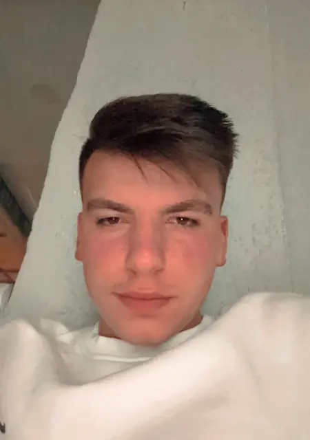 Я Ramazan, 19, из Измира, ищу знакомства без обязательств