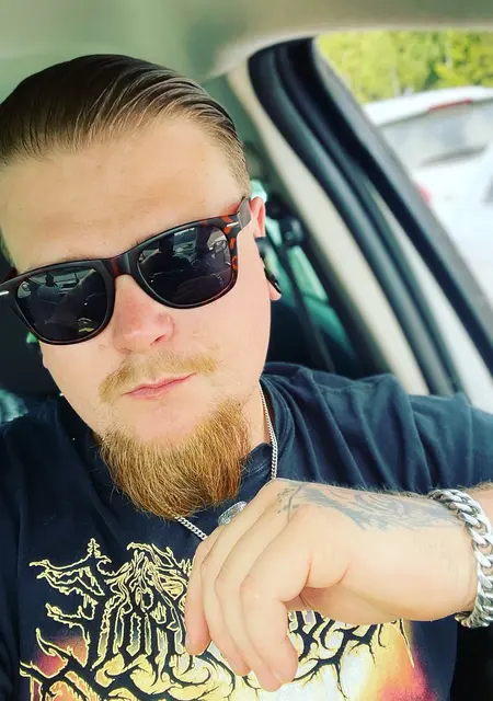 Frank из Вестероса, мне 31, познакомлюсь для дружбы