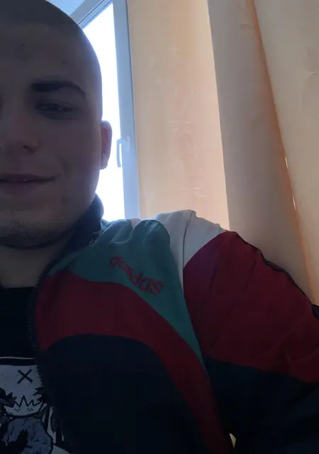 Антон из Могилёва, ищу на сайте знакомства без обязательств