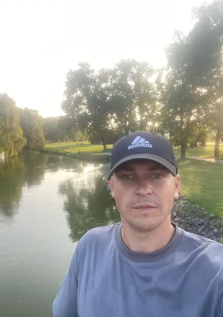 Я Егор, 33, из Бобруйска, ищу знакомство для общения