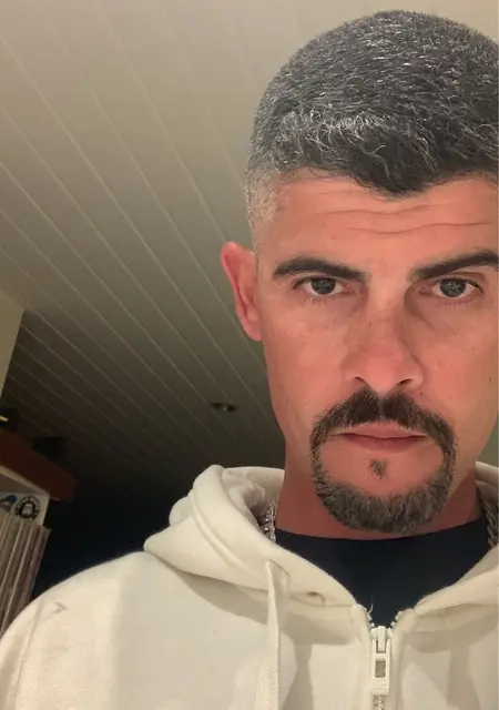 Leandro из Бразилии, ищу на сайте знакомства без обязательств