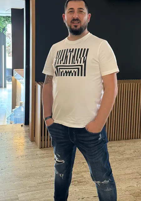 Alexandru из Бухареста, мне 41, познакомлюсь для вирта