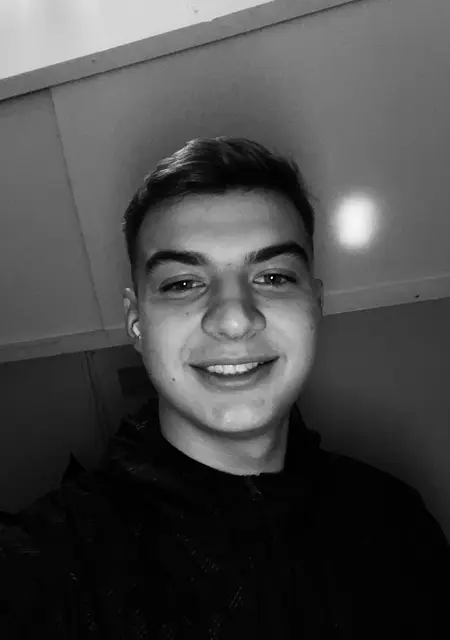 Я Pavo, 20, знакомлюсь без обязательств в Венеции