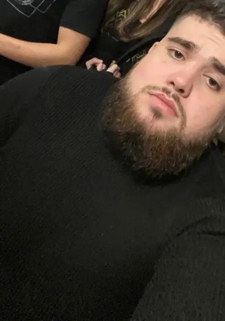 Андрей з Кам'янського, шукаю на сайті приємне проведення часу