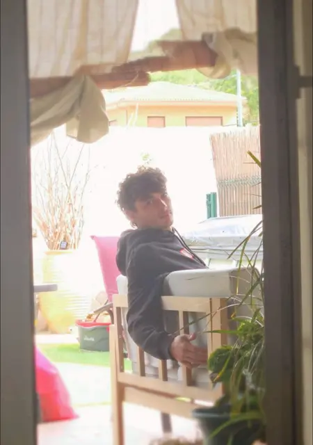 Soy Gary, 24 años de Oviedo, busco conocer gente para relación abierta