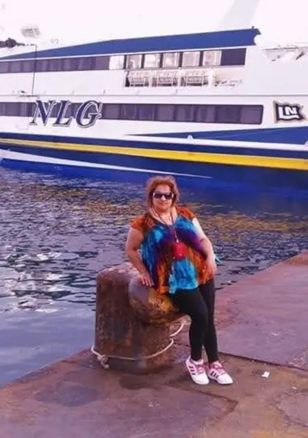 Я Adelaida, 40, знакомлюсь в Праге