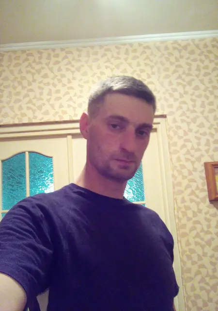 Я Andrei, 42, из Бреста, ищу знакомство для приятного времяпровождения