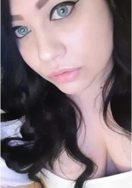 Rebecca из Стокгольма, мне 29, познакомлюсь