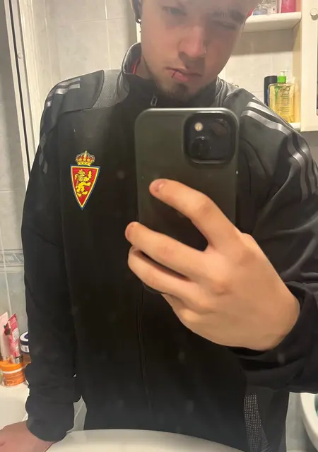 Karlos de Zaragoza, busco en el sitio relación sin ataduras