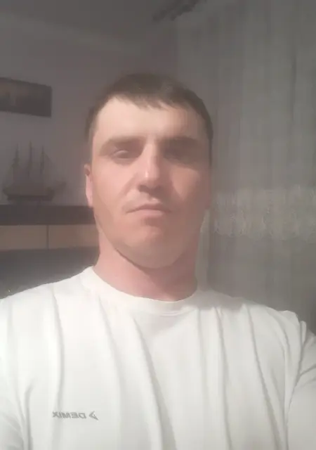 Миша из Могилёва, ищу на сайте открытые отношения