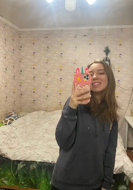 Я Полина, 24, знакомлюсь для приятного времяпровождения в Париже