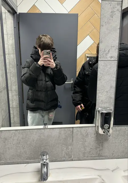 Я Тёма, 19, знакомлюсь для постоянных отношений в Кобрине